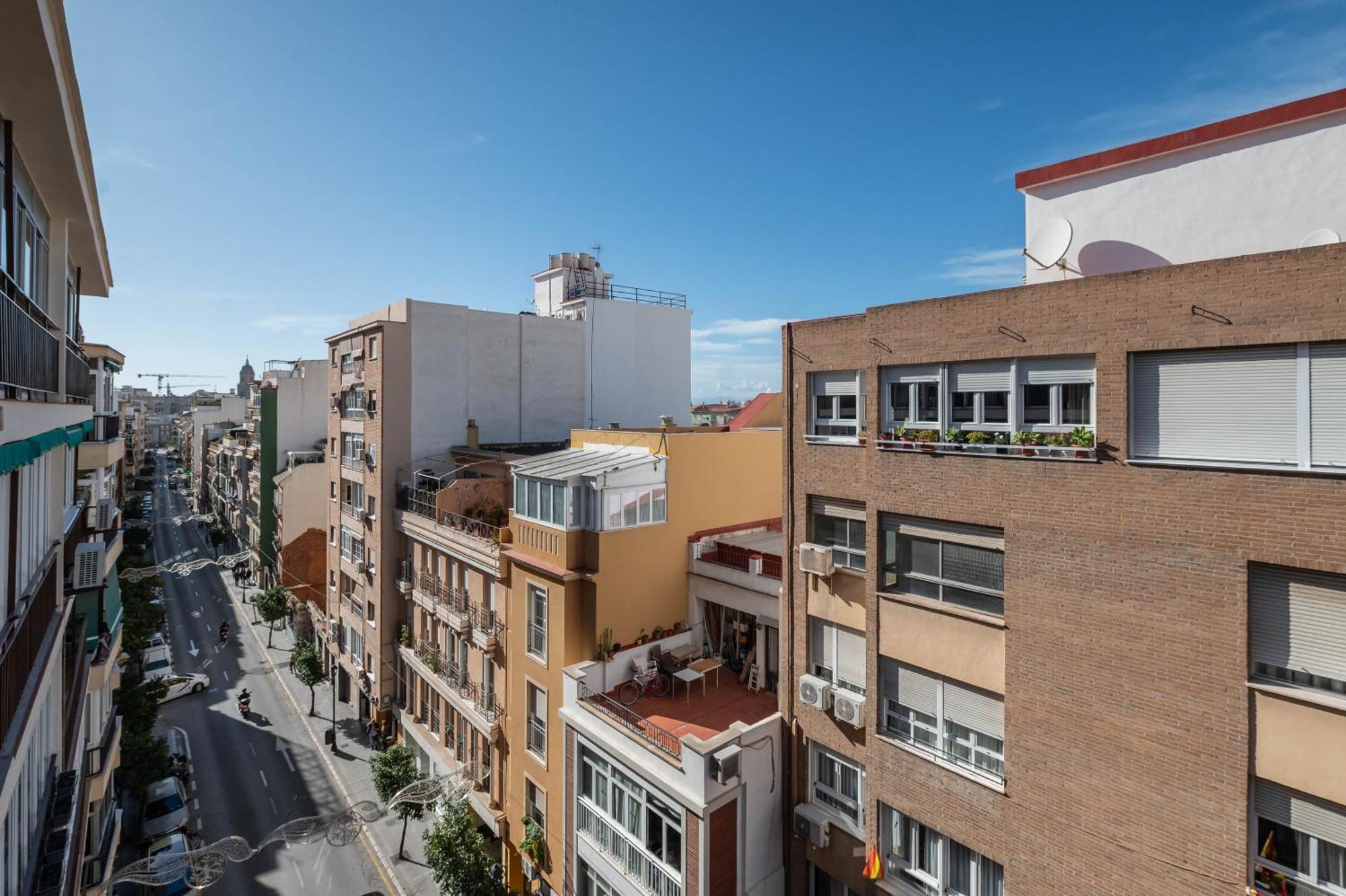 Victoria Lux 100 * Málaga