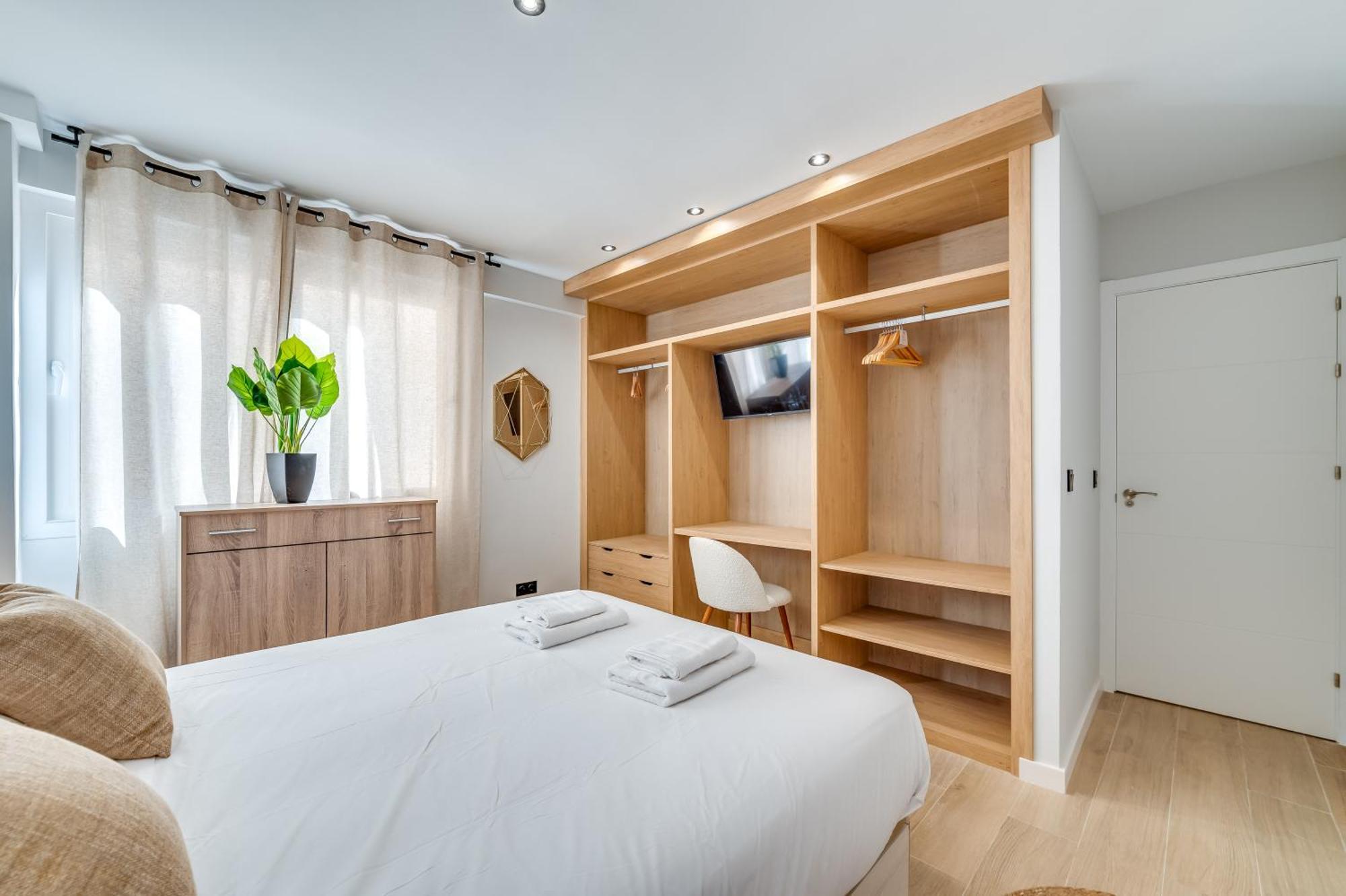 Victoria Lux 100